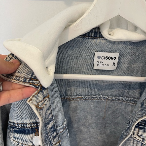 Jeans jacket with removable hoodie - Picture 5 of 7